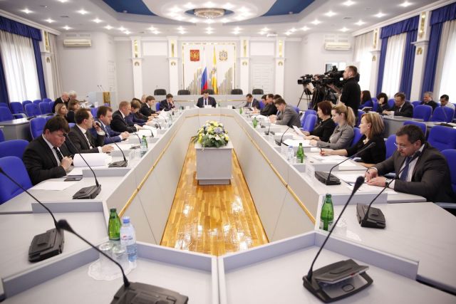 Краевые депутаты обсудили закон о КМВ Краевые депутаты обсудили закон о КМВ