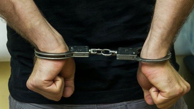 На Ставрополье вооружённый мужчина в маске пытался ограбить магазин На Ставрополье вооружённый мужчина в маске пытался ограбить магазин