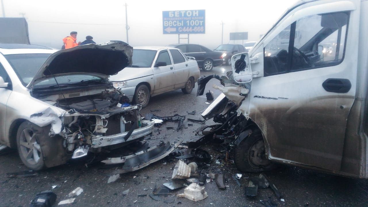 На Ставрополье в аварии с пятью автомобилями погиб мужчина На Ставрополье в аварии с пятью автомобилями погиб мужчина