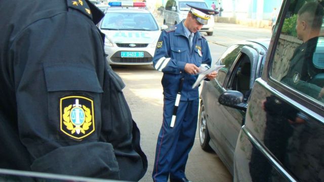 Более трёх тысяч должников посетили на дому приставы и автоинспекторы Ставрополья Более трёх тысяч должников посетили на дому приставы и автоинспекторы Ставрополья