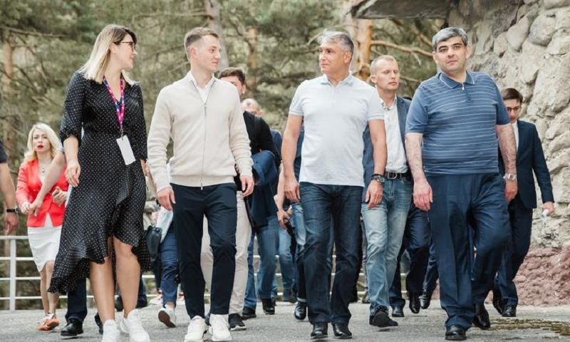 Полпред президента в СКФО побывал на форуме добровольцев «Добро на Северном Кавказе» Полпред президента в СКФО побывал на форуме добровольцев «Добро на Северном Кавказе»