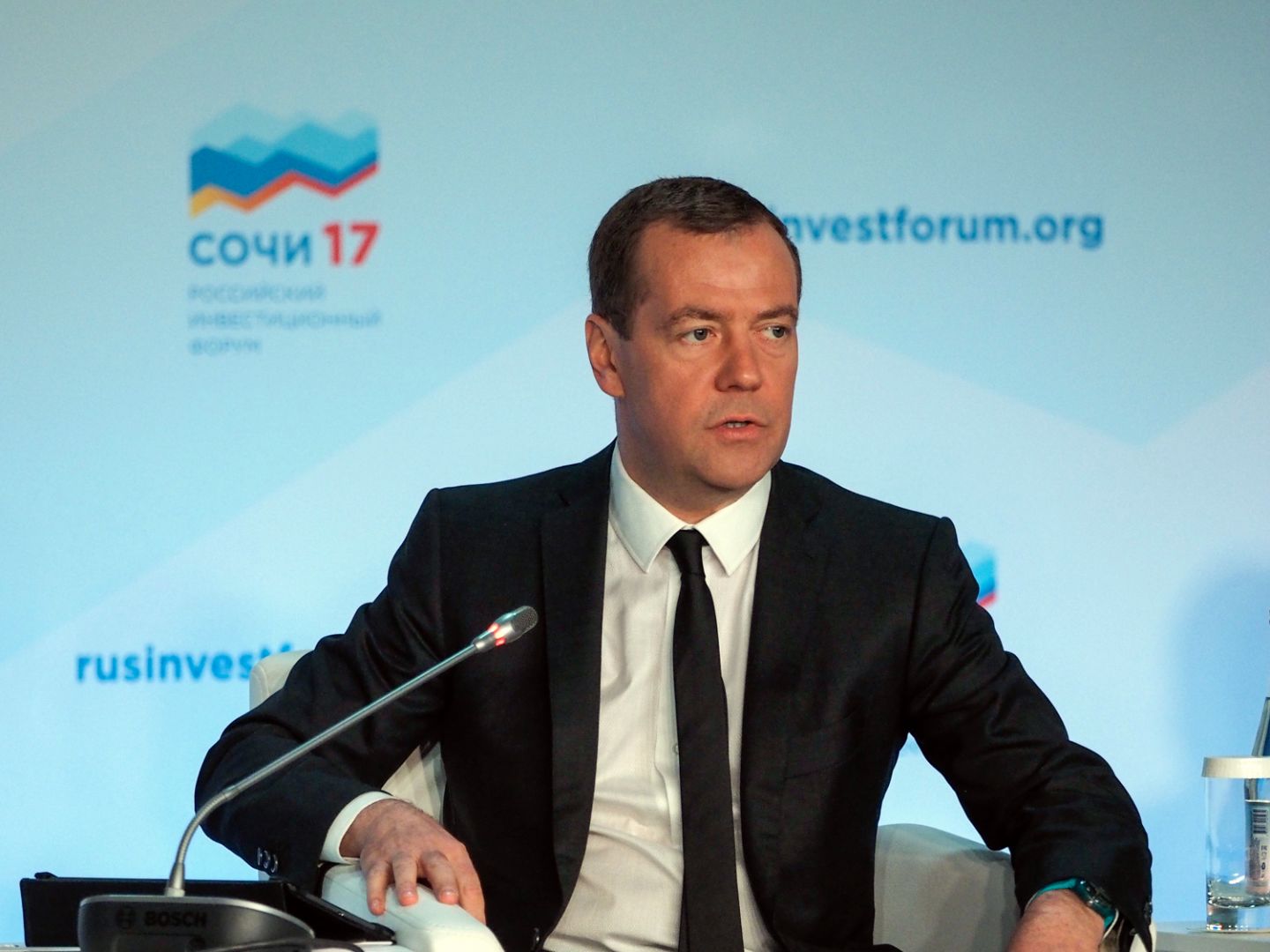Председатель Правительства РФ Дмитрий Медведев встретился с главами регионов Председатель Правительства РФ Дмитрий Медведев встретился с главами регионов