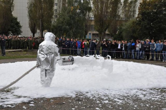 В Ставрополе прошли тактико-специальные учения В Ставрополе прошли тактико-специальные учения
