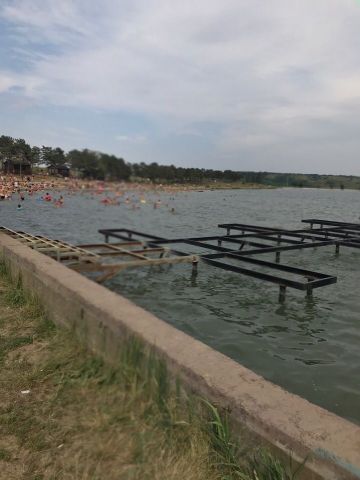 В Иноземцево на озере утонул 15-летний мальчик В Иноземцево на озере утонул 15-летний мальчик