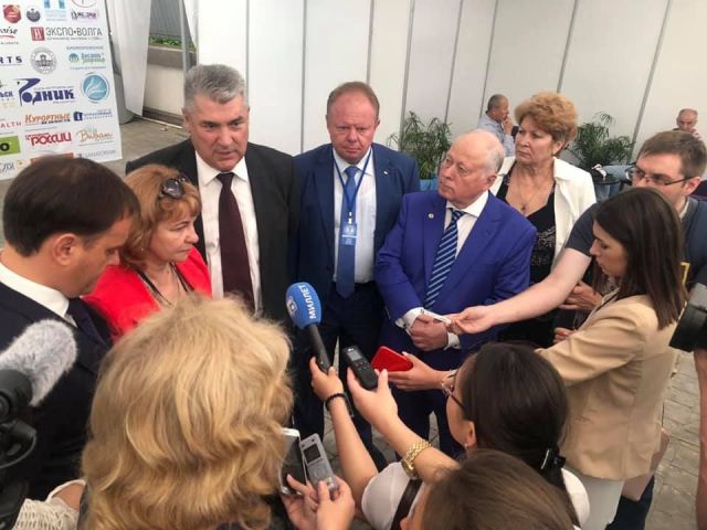 Три кисловодские здравницы представляют курорт в Крыму Три кисловодские здравницы представляют курорт в Крыму