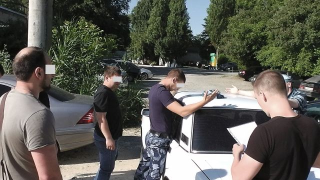 Сотрудник ставропольской колонии пытался пронести гашиш в макаронах Сотрудник ставропольской колонии пытался пронести гашиш в макаронах