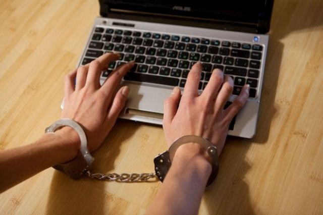 Житель Пятигорска подозревается в распространении порнографических видео с участием несовершеннолетних Житель Пятигорска подозревается в распространении порнографических видео с участием несовершеннолетних