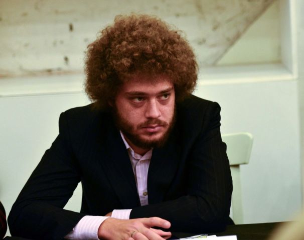 Напавшим на блогера Илью Варламова выписали штраф за мелкое хулиганство Напавшим на блогера Илью Варламова выписали штраф за мелкое хулиганство