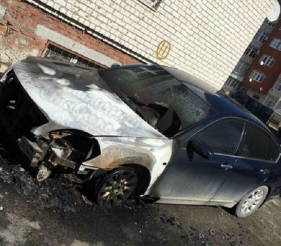 В Ставрополе неизвестные подожгли иномарку В Ставрополе неизвестные подожгли иномарку