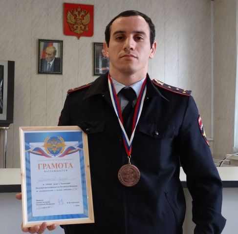 Ставрополец завоевал бронзу в чемпионате МВД России по рукопашному бою Ставрополец завоевал бронзу в чемпионате МВД России по рукопашному бою