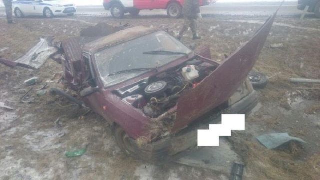 В Ставропольском крае внедорожник столкнулся с легковым автомобилем, погиб водитель В Ставропольском крае внедорожник столкнулся с легковым автомобилем, погиб водитель
