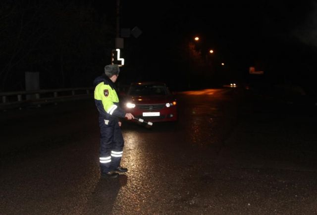В Ставрополе пьяный подросток без прав сел за руль и пытался скрыться от полиции В Ставрополе пьяный подросток без прав сел за руль и пытался скрыться от полиции