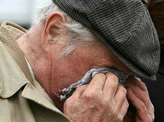 Мошенники на Ставрополье перевели с банковской карты пенсионера более 300 тысяч рублей Мошенники на Ставрополье перевели с банковской карты пенсионера более 300 тысяч рублей