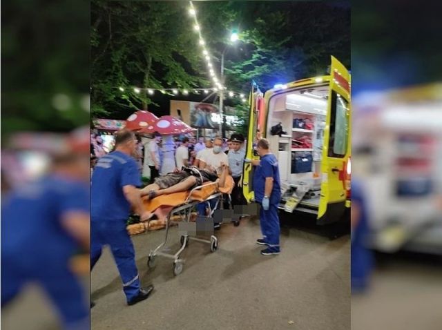 В парке Победы Ставрополя конфликт двух парней закончился поножовщиной В парке Победы Ставрополя конфликт двух парней закончился поножовщиной