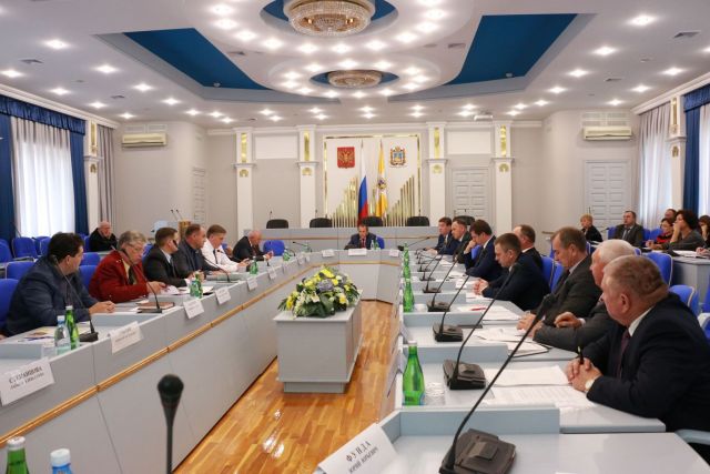 Краевые депутаты обсудили актуальные вопросы продовольственной безопасности Краевые депутаты обсудили актуальные вопросы продовольственной безопасности