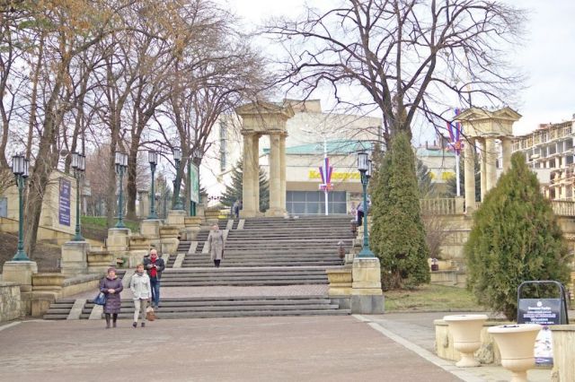 В Ессентуках полностью прекратят сделки с недвижимостью и проверят законность выданных участков В Ессентуках полностью прекратят сделки с недвижимостью и проверят законность выданных участков