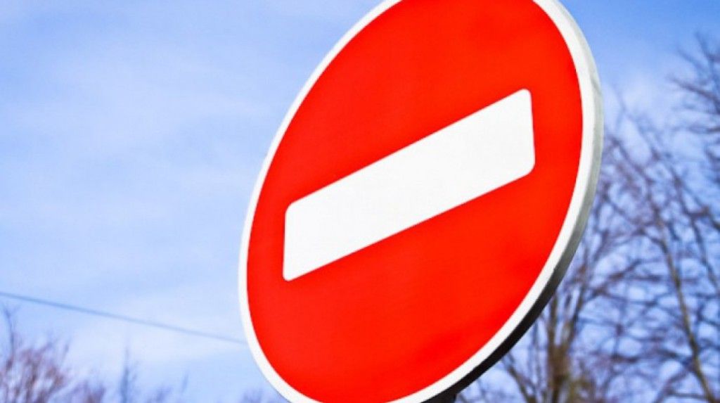 Из-за сильного снегопада в Грачёвском районе ограничено движение для всех видов транспорта Из-за сильного снегопада в Грачёвском районе ограничено движение для всех видов транспорта