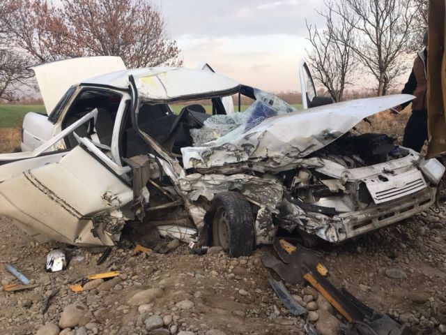 На Ставрополье за сутки произошло пять ДТП, в которых 8 детей получили травмы и 1 ребёнок погиб На Ставрополье за сутки произошло пять ДТП, в которых 8 детей получили травмы и 1 ребёнок погиб