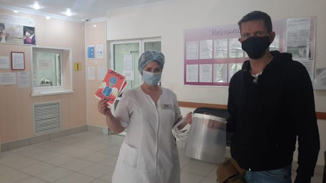 Волонтёры Ставрополья совершенствуют средства защиты от коронавируса Волонтёры Ставрополья совершенствуют средства защиты от коронавируса