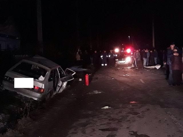 В Ставропольском крае три человека погибли после столкновения двух легковушек В Ставропольском крае три человека погибли после столкновения двух легковушек