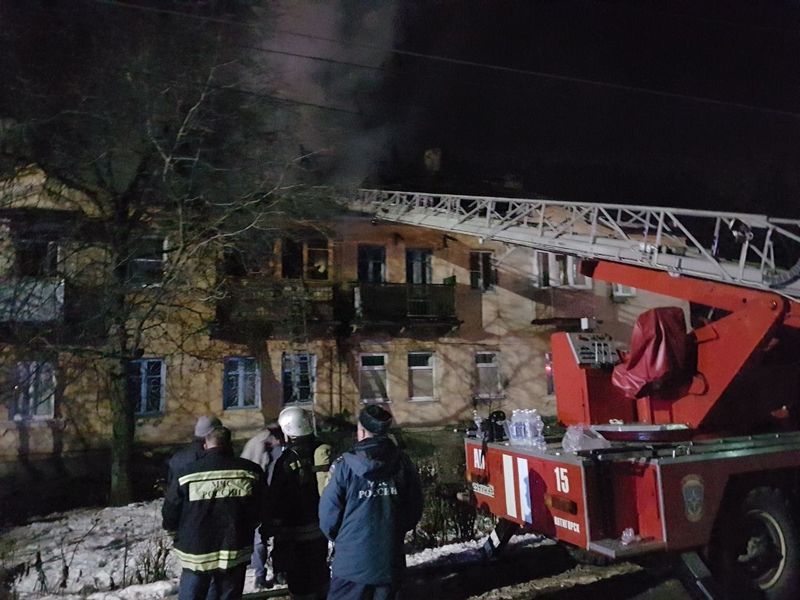 В Пятигорске обследуется пострадавший в пожаре жилой многоквартирный дом В Пятигорске обследуется пострадавший в пожаре жилой многоквартирный дом