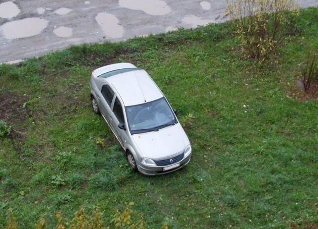 В Ставропольском крае начнут штрафовать за парковку на газонах В Ставропольском крае начнут штрафовать за парковку на газонах