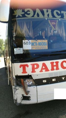 В Ипатовском районе автобус столкнулся с легковушкой, есть пострадавшая В Ипатовском районе автобус столкнулся с легковушкой, есть пострадавшая