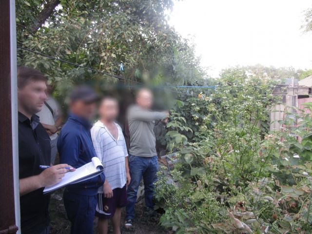 Ставрополец убил молотком сожителя матери и закопал тело во дворе дома Ставрополец убил молотком сожителя матери и закопал тело во дворе дома