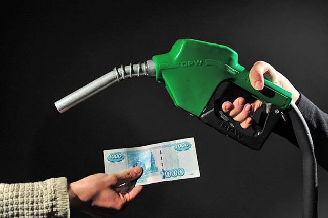 Бензин на Ставрополье в среднем на рубль дороже бензина по России Бензин на Ставрополье в среднем на рубль дороже бензина по России