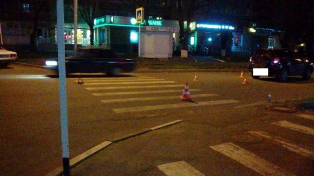 В Ставрополе водитель внедорожника «Тойота» сбил молодую пару на пешеходном переходе В Ставрополе водитель внедорожника «Тойота» сбил молодую пару на пешеходном переходе
