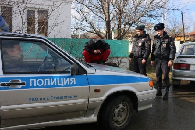 Полиция Ставрополя задержала подозреваемого в незаконном обороте наркотиков Полиция Ставрополя задержала подозреваемого в незаконном обороте наркотиков