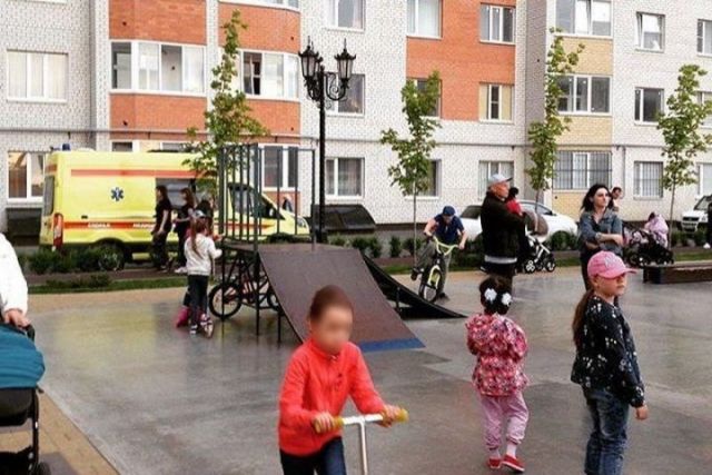 В Ставрополе проводится проверка по факту травмирования ребёнка на спортивной площадке В Ставрополе проводится проверка по факту травмирования ребёнка на спортивной площадке