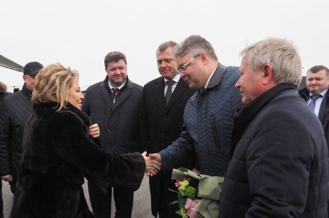 На Ставрополье прибыла спикер Совета Федерации Валентина Матвиенко На Ставрополье прибыла спикер Совета Федерации Валентина Матвиенко