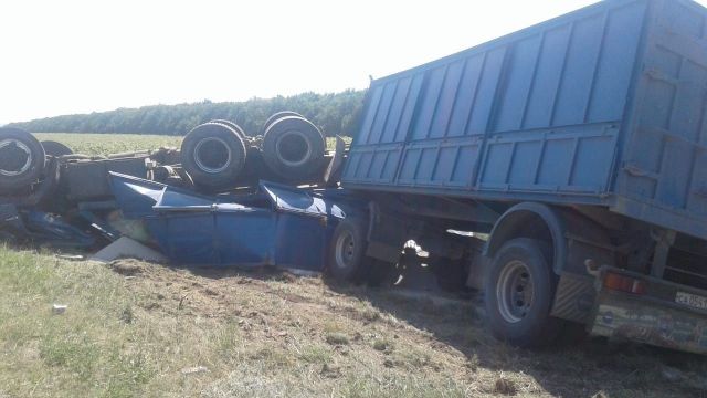 На ставропольской дороге водитель КАМАЗа погиб в ДТП На ставропольской дороге водитель КАМАЗа погиб в ДТП