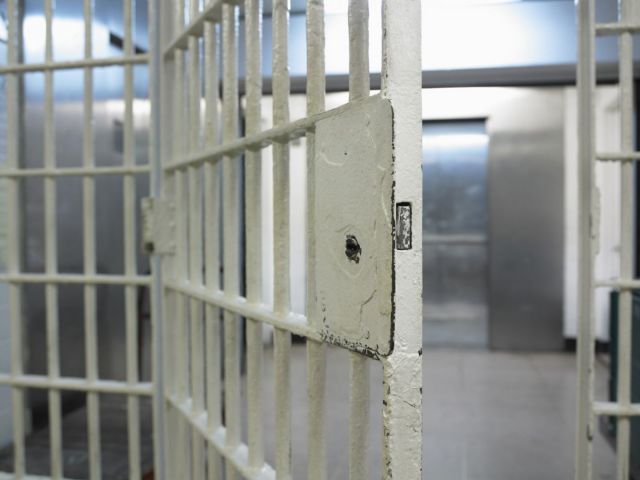 В Ставрополе на полицейских завели уголовное дело за избиение задержанного В Ставрополе на полицейских завели уголовное дело за избиение задержанного