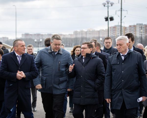 Министр строительства России Владимир Якушев посетил ЖК «Российский» Министр строительства России Владимир Якушев посетил ЖК «Российский»