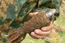 Мину времен ВОВ обнаружили на территории школы Мину времен ВОВ обнаружили на территории школы
