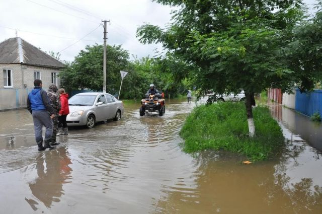 За сутки в пострадавших от подтопления районах Ставрополья откачана вода из 108 домов За сутки в пострадавших от подтопления районах Ставрополья откачана вода из 108 домов