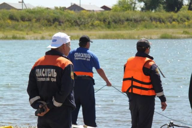 На одном из ставропольских прудов утонул мужчина, упавший в воду с катамарана На одном из ставропольских прудов утонул мужчина, упавший в воду с катамарана