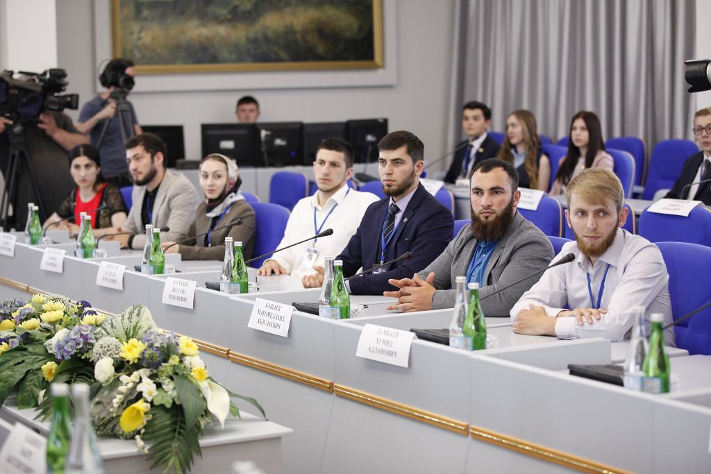 В Ставрополе заработал проект «Академия молодых парламентариев СКФО» В Ставрополе заработал проект «Академия молодых парламентариев СКФО»