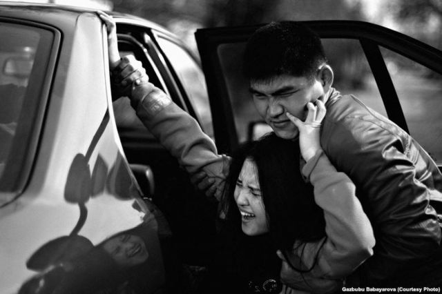 На Ставрополье пойманы похитители 21-летней девушки На Ставрополье пойманы похитители 21-летней девушки