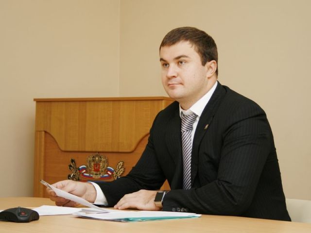 Жители Предгорного района пришли с проблемами к министру энергетики, промышленности и связи Ставрополья Жители Предгорного района пришли с проблемами к министру энергетики, промышленности и связи Ставрополья