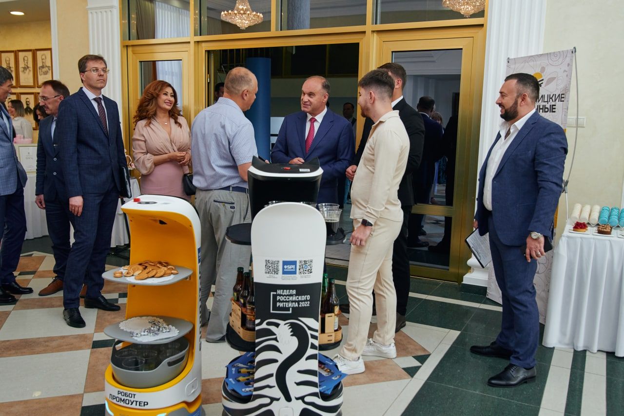 Роботы будут обслуживать посетителей в торговых центрах Ставрополья