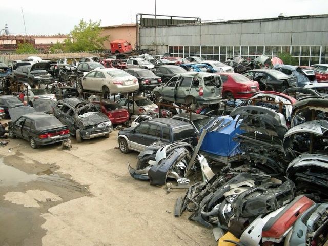 Житель Ставрополя взял в аренду автомобиль и сдал его разбор автозапчастей Житель Ставрополя взял в аренду автомобиль и сдал его разбор автозапчастей