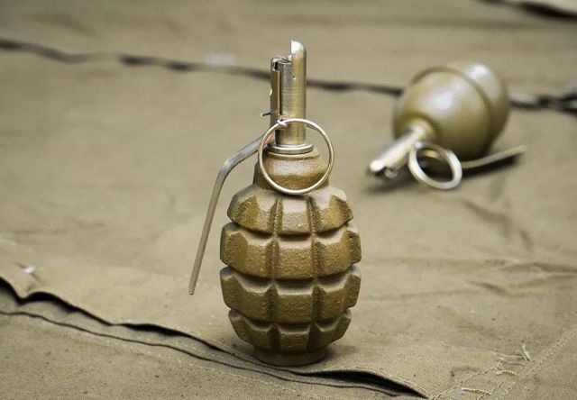 У аэропорта Ставрополя неизвестные оставили муляж гранаты У аэропорта Ставрополя неизвестные оставили муляж гранаты