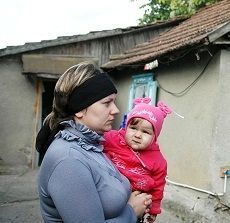 Семья погибшего старшего лейтенанта полиции готовится к новоселью Семья погибшего старшего лейтенанта полиции готовится к новоселью