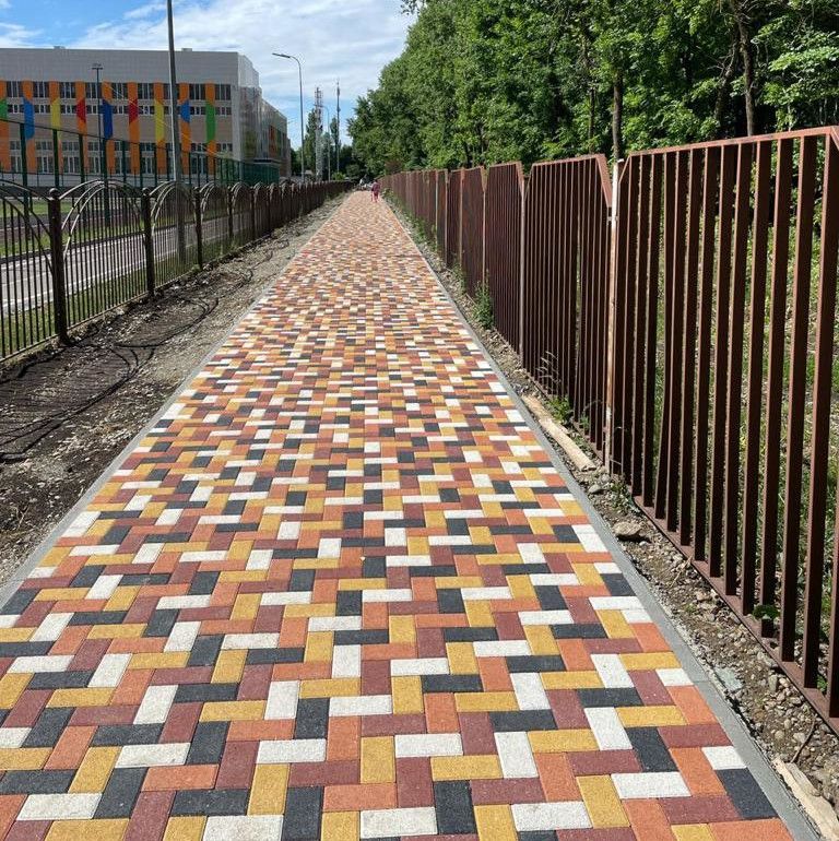 На четырёх улицах Ставрополя появились новые тротуары