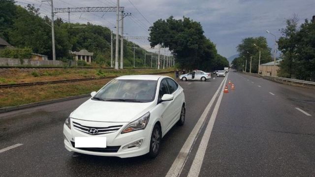 На Ставрополье под колёсами автомобиля погиб житель Ессентуков На Ставрополье под колёсами автомобиля погиб житель Ессентуков