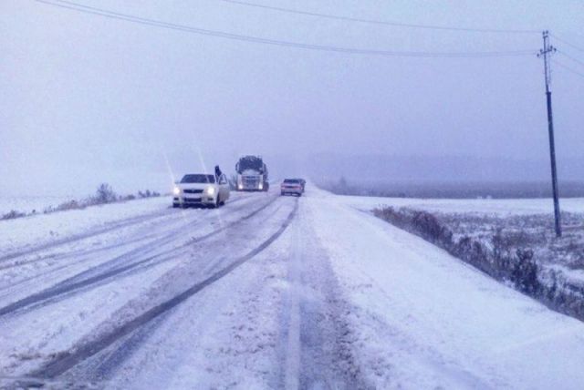 На Ставрополье ограничивали движение транспорта из-за непогоды На Ставрополье ограничивали движение транспорта из-за непогоды