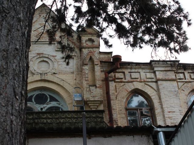 В Кисловодске восстановят гостиницу 19 века В Кисловодске восстановят гостиницу 19 века